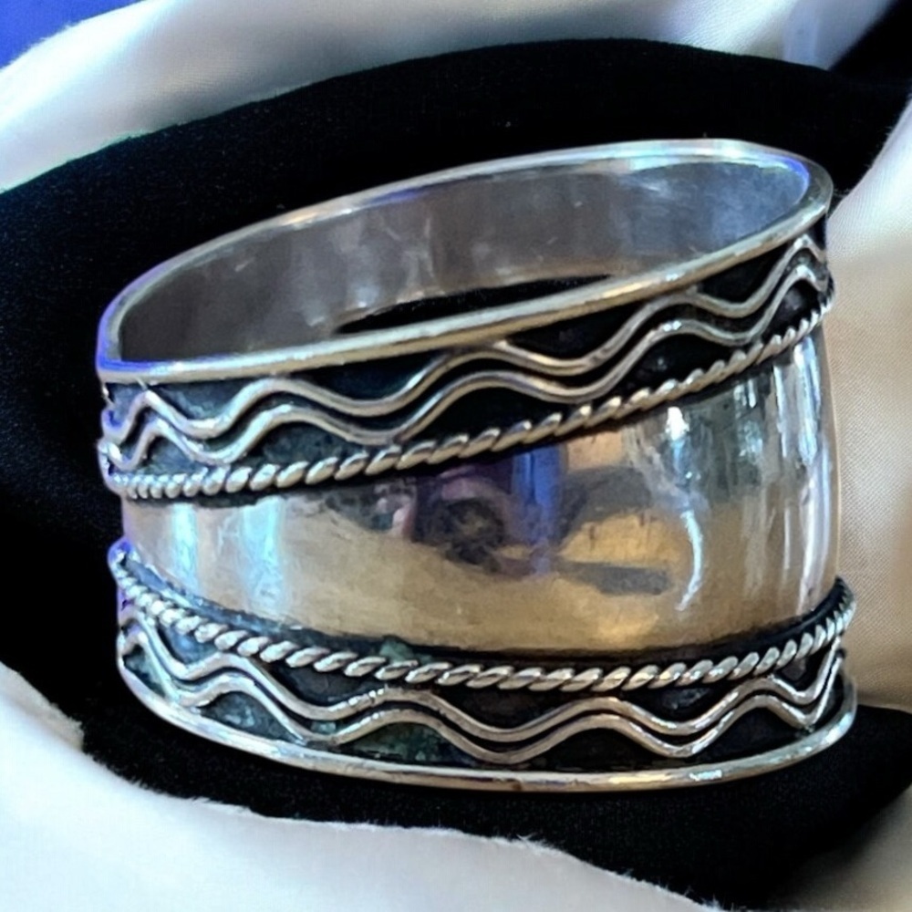 Vintage Bali 925 Silver Ring with Wave Design